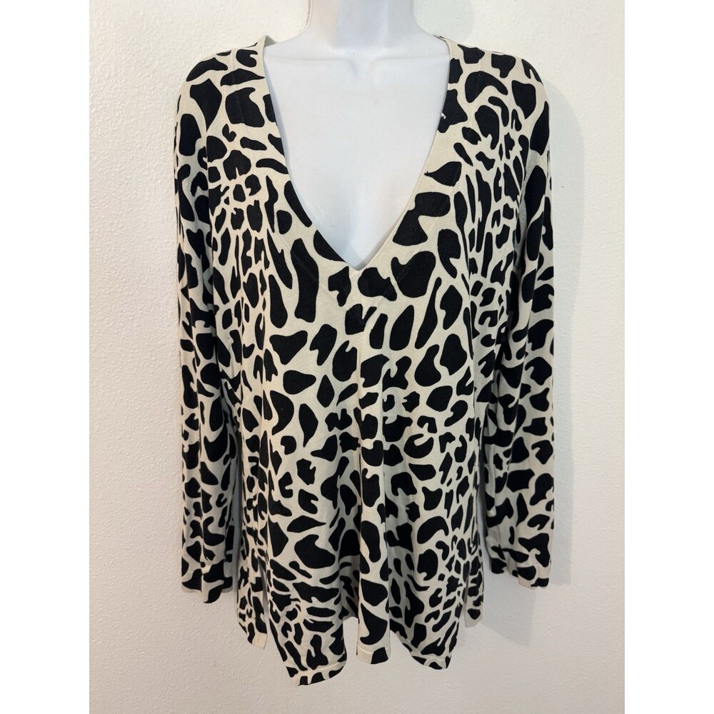 CHICO'S Sweater Leopard Print V-Neck Tunic Silk Blend V Neck Size 0/4-6 Oversize